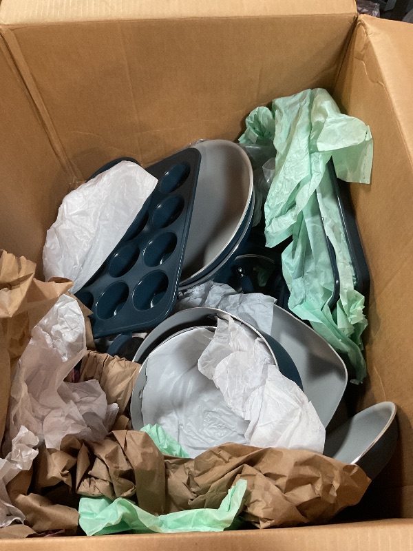 Photo 1 of ***MINOR DINKS****NutriChef Professional 20 Pc Kitchen Set in Navy Blue - Durable Non-Stick Pots and Pans with Bakeware, Compatible with Any Cooktop, Easy Clean