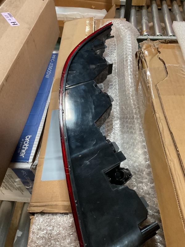 Photo 1 of **MISSING INSTRUCTIONS & HARDWARE** Clidr Rear Bumper Light Compatible with 2018 2019 2020 2021 Audi Q5 US Version Rear Bumper Reflector Lower Tail Light Replaces 80A945070A Right Passenger Side