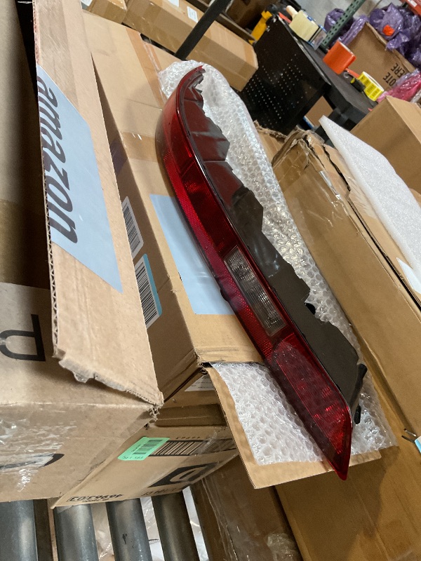 Photo 1 of **MISSING INSTRUCTIONS & HARDWARE** Clidr Rear Bumper Light Compatible with 2018 2019 2020 2021 Audi Q5 US Version Rear Bumper Reflector Lower Tail Light Replaces 80A945070A Right Passenger Side