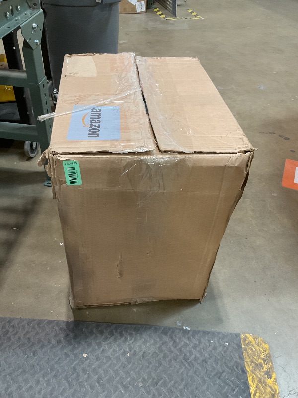 Photo 1 of **DAMAGED CRACKED ** IRIS Plastic Storage Bins with Lids and Secure Latching Buckles - 6 Pack