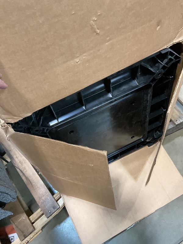 Photo 1 of **MISSING SIDE PANELS**Rubbermaid Commercial Products Landmark Classic Dome Lid Trash Can 50-Gallon Indoor/Outdoor Wastebasket/Garbage Bin for Public Spaces/Mall/Gas Station/School/Hospital/Office/Lobby