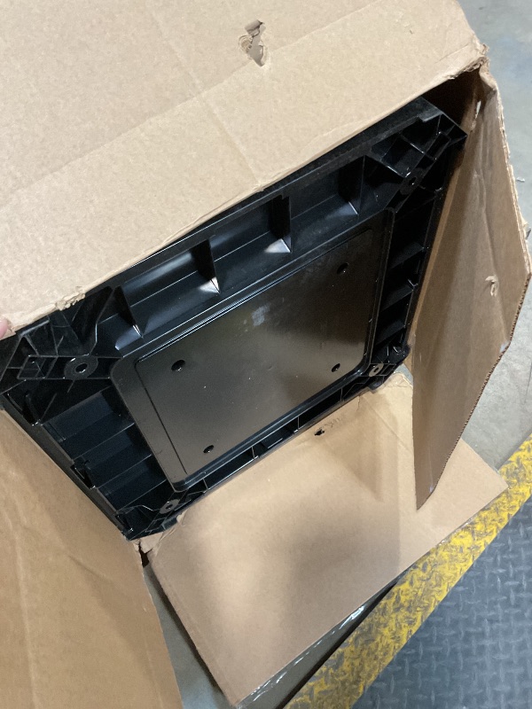 Photo 1 of **MISSING SIDE PANELS**Rubbermaid Commercial Products Landmark Classic Dome Lid Trash Can 50-Gallon Indoor/Outdoor Wastebasket/Garbage Bin for Public Spaces/Mall/Gas Station/School/Hospital/Office/Lobby