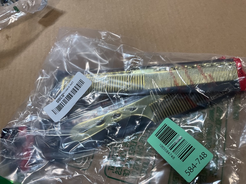 Photo 1 of **1 Missing**4 Pcs Comb Space Aluminum Hair Styling Comb Professional Set Stainless Steel Anti-static Flat Iron Fine Tooth Combs Metal Parting Combs for Women Men Supplies Beauty Tool(Golden)