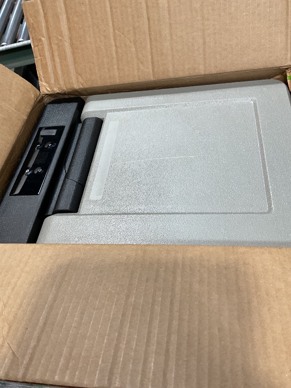 Photo 1 of *** MINOR CRACK ***VEVOR 10 Quart 12 Volt Portable Mini Freezer Car Compressor Fridge Cooler