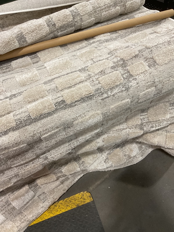 Photo 1 of ** WRINKLE DAMAGE****Loloi Amber Lewis Monty Collection MOT-06 Pebble/Beige 7'-10" x 10', .50" Pile Height, Area Rug
