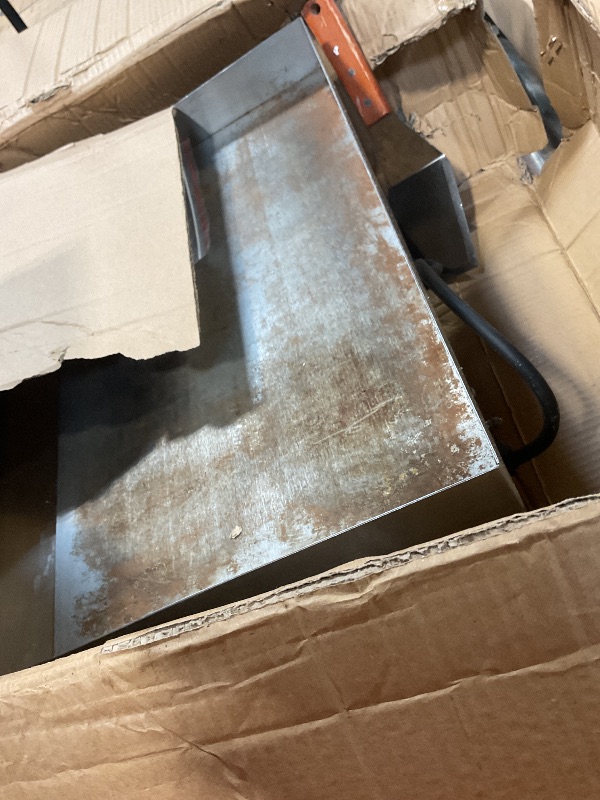 Photo 1 of *** GREASE MARKS AND MISSING kitchen tools***VEVOR Commercial Electric Griddle, 1700W Countertop Flat Top Grill, 18in Stainless Steel Griddle Grill with 2 Shovels and 2 Brushes for Home or Restaurant, 122?-572 ? Adjustable Temp