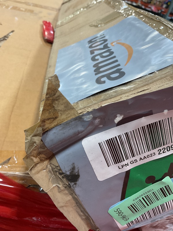 Photo 1 of **DIRT**VEVOR Bottom Locking Privacy Slats, Double-Wall Vertical Bottom-Locking Slats for Chain-Link Fence, High-Density HDPE Chain Link Slats Ideally Fit 6' High Fence for Garden, Farm, Sports Field(Black)