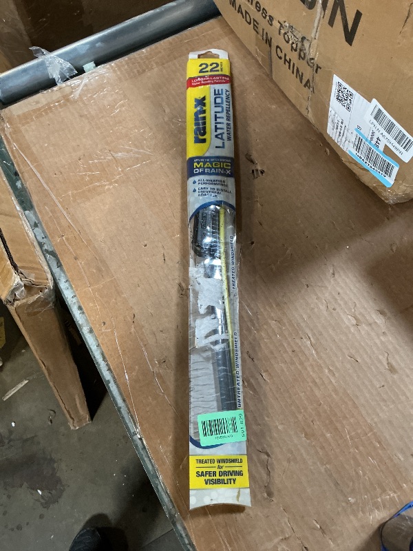 Photo 1 of ***only one wiper***Rain-X 810165 Repellency Water Repellent Wiper Blades, 22" Windshield Wipers (Pack of 2), All Weather Streak-Free for Enhanced Visibility w/ Water Repellency Formula