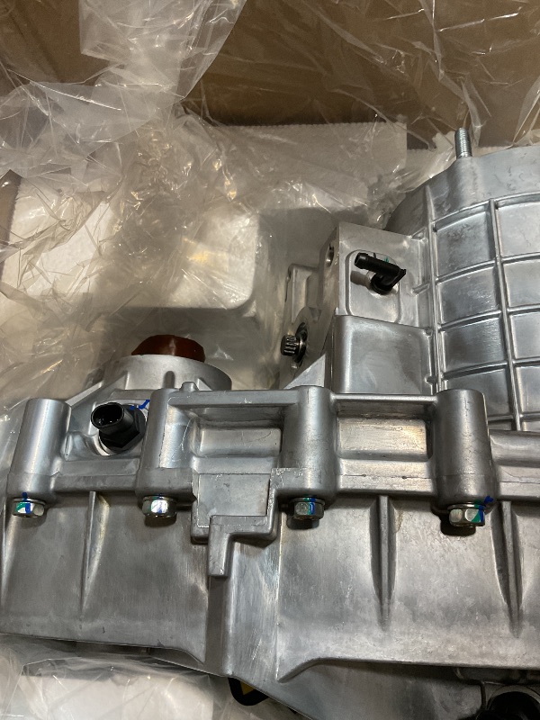 Photo 1 of **NON FUNCTIONAL** Woosphy NP246 Transfer Case New Replacement for Chevy Avalanche Silverado GMC Sierra Yukon XL 1500 2001-2007 4L60E NP8 24228420