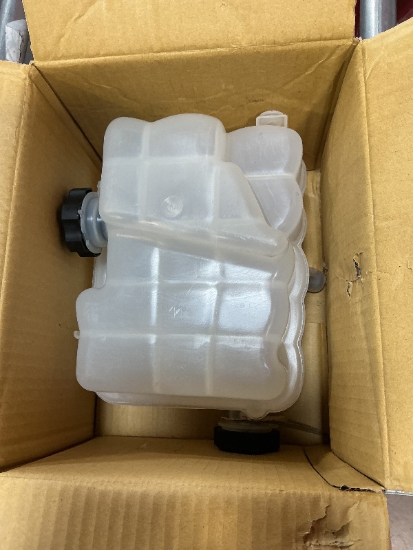 Photo 1 of **USED** Dorman 603-009 Pressurized Coolant Reservoir with Cap Compatible with Select Chevrolet/GMC/International Models