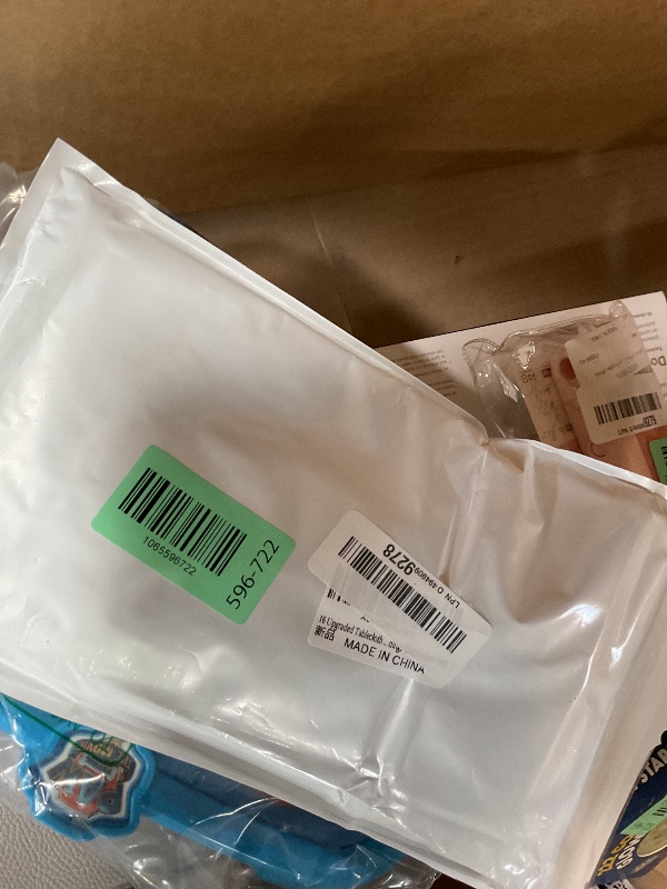 Photo 1 of 16 Upgraded Tablecloth Clips,Thicker Wider Clear Tablecloth Clips,Plastic Table Cloth Hold Down Clips Table Cloth Holder Cover Clamps for Restaurant Picnics Marquees Weddings Graduation Party.