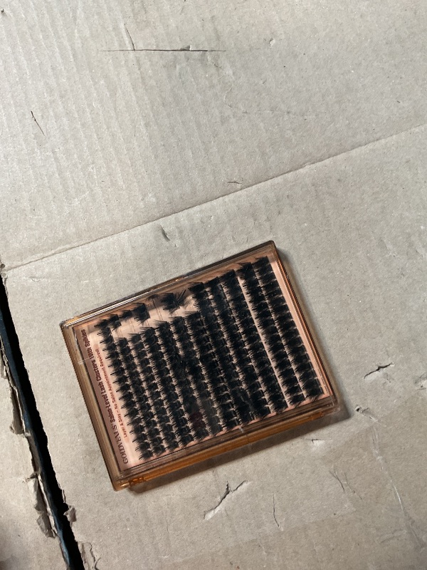 Photo 1 of ***SOME LASHES DAMAGED*** Goddvenus Manga Lash Clusters With Spikes Wispy Cluster Eyelash Extensions Fluffy Anime Eyelashes Clusters Reusable Faux Mink Fairy Individual Lash Extension (D Curve 12-18mm 204 pieces)