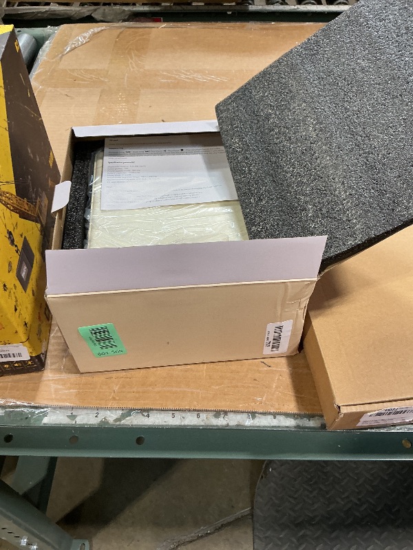 Photo 1 of ***FOR PARTS / CD PLAYER NON-FUNCTIONAL*** RetroBeat Time Vintage Portable Music Box – CD with Speakers, Bluetooth Transmitter, Rechargeable, USB/AUX, Multi?Mode Gift(White)