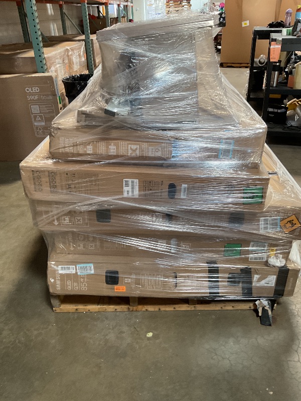 Photo 1 of *** MIXED BULK PALLET OF BROKEN TVS AND LAY DOWN STAND*** ALL SALES FINAL/NO RETURN OR REFUND/MUST HAVE TRUCK FOR PICK UP***