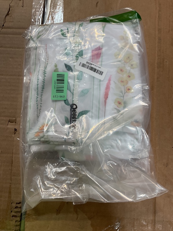 Photo 1 of 12 Pcs Spring Cloth Napkins Floral 20'' x 20'' Washable Dinner Tea Party Napkins for Kitchen Party Wedding Restaurant Indoor Outdoor Botanical Fresh Spring Summer