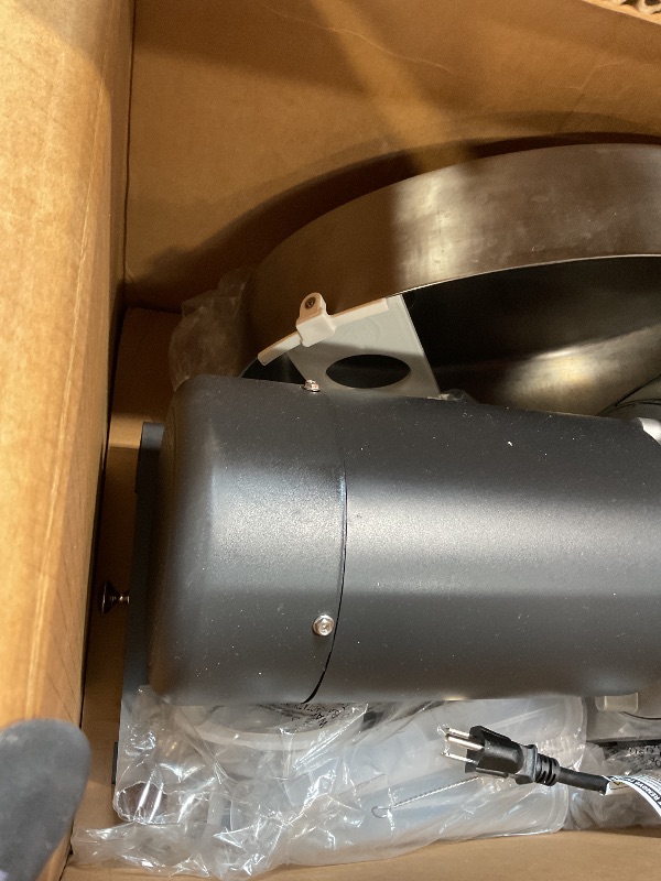 Photo 1 of **DIRT**VEVOR Electric Meat Grinder, 992 Lb/H Capacity, 1100W (4600W MAX) Industrial Meat Mincer w/ 2 Blade, 3 Grinding Plates, Sausage Maker & Kubbe Kit Carbon Steel Commercial Meat Grinder, ETL Listed