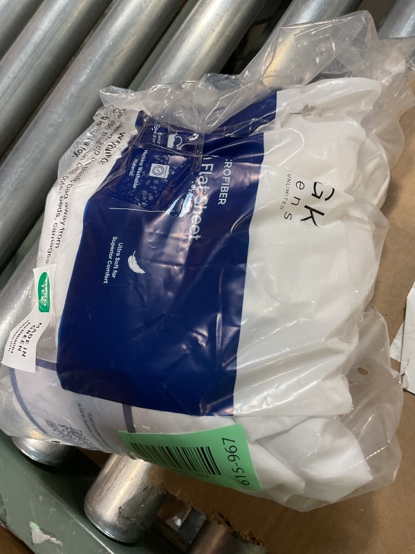 Photo 1 of **DIRT FROM TRANSPORT **Queen Size Flat Sheet - Hotel Quality Top Flat Bed Sheet Only - Ultra-Soft, Comfy Breathable & Cooling - Fade & Wrinkle Free - Easy-Care, Stain & Shrink Resistant Bedding - Easy-Fit & Oeko-Tex - White