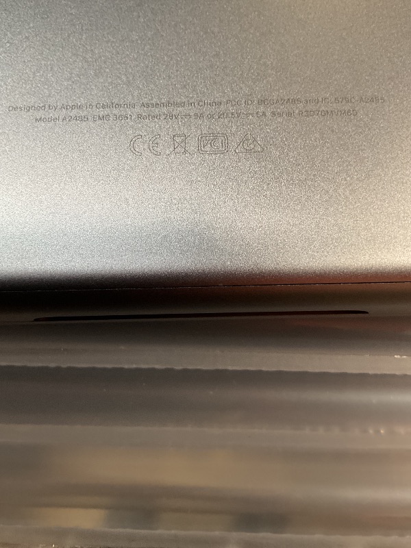 Photo 1 of ***FOR PARTS ONLY / TURNS OFF RIGHT AWAY *** Apple MacBook Pro MODEL A2485 (16")