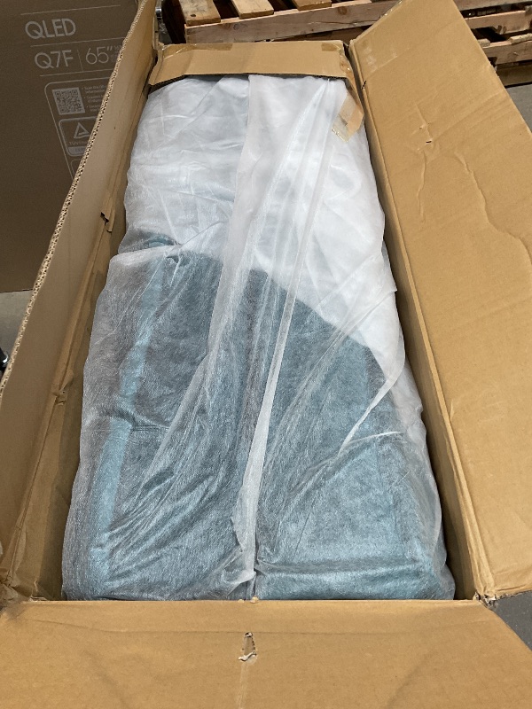 Photo 1 of *** BOX ONE ONLYContainer Furniture Direct Regal 75.6" Velvet Convertible Sofa Bed - Mid-Century Sleeper Couch w/Tufted Design & Metal Legs - Pull-Out Futon for Guests/Home (75.6" W x 34.6" D x 32" H), Blue