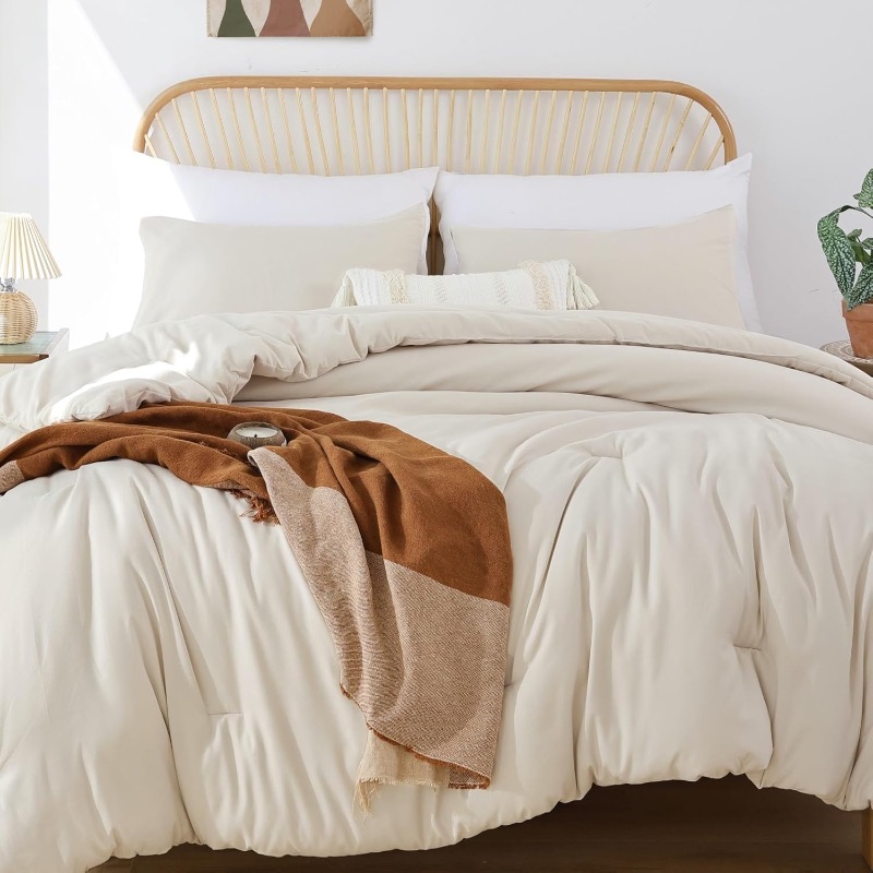 Photo 1 of ***picture for reference only, look through pictures for actual item
Tan comforter