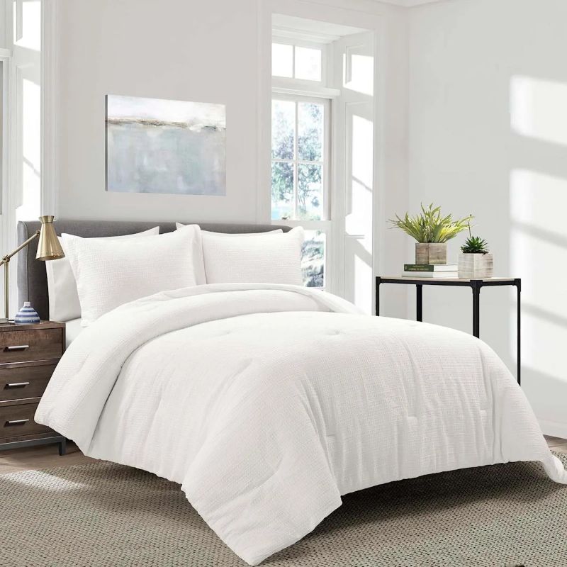 View 1 of ***STYLE DIFFERS SEE PHOTOS*** Vera Wang - Queen Duvet Cover Set, Lightweight Bedding Set with Matching Pillowcases, 3 Piece Bed Set with a Soft & Textured Feel (Abstract Crinkle White)