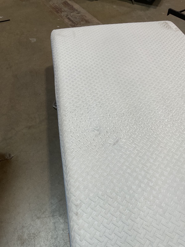 Photo 1 of **DIRT FROM TRANSPORT **Zinus 8-Inch Twin Cooling Essential Memory Foam Mattress, White, Medium Feel, Fiberglass Free, Certified Safe Materials