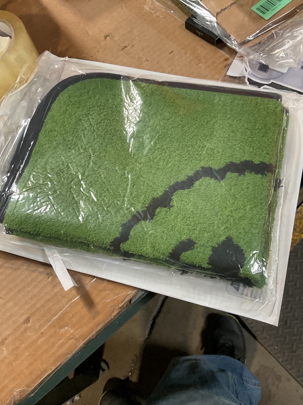 Photo 1 of *** CHECK FLOOR DESIGN ON NELLIS PHOTO*** RORA Bathroom Rugs Moss Bath mat Green Bath mat Cute Leaf Bath Mats Non Slip Soft Microfiber Water Absorbent Aesthetic Moss Rug College Decor for Bathroom Shower,3D Rugs 32×20 Inch