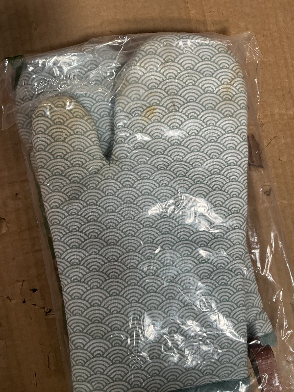 Photo 1 of **STAINS OR BURNS SEEN IN PHOTO**Folkulture Oven Mitts Heat Resistant 12"x 5.5" | Silicone Oven Mitts |100% Cotton Oven Mits/Glove Set | Cute Mitts, Kitchen Oven Mitt Set, Silicon Oven Gloves Heat Resistant | Kitchen Cooking Gloves
