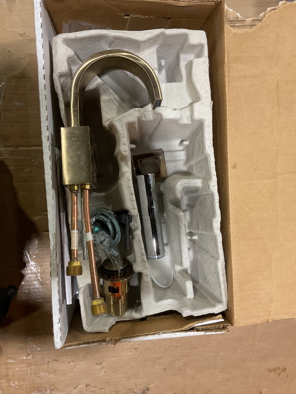 Photo 1 of * MINOR SCUFFS ON EXTERIOR * Delta Vero Brushed Gold Bathroom Faucet 1 Hole, Single Hole Bathroom Sink Faucet for Vanity, Metal Push-Pop Drain Assembly, Champagne Bronze 553LF-CZ