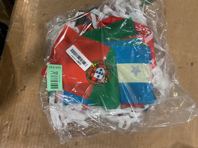 Photo 1 of 100 Country Flags of The World, 82 ft International String Flag Bunting Banner, Pennant Banner Flags for World Cup, Sports Events, Grand Opening, School, Classroom Party Decorations