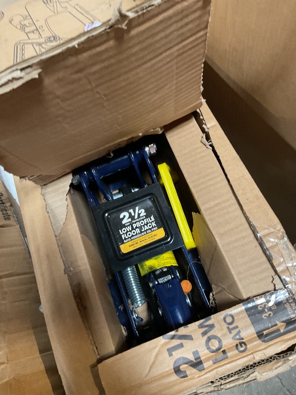Photo 1 of ***DAMAGED***WILL NOT GO UP***
TCE TCET825051 Torin Hydraulic Low Profile Trolley Service/Floor Jack with Single Piston Quick Lift Pump, 2.5 Ton (5,000 lb) Capacity, Blue