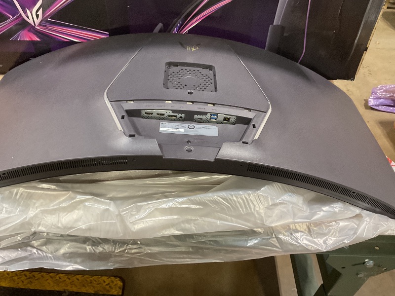 View 8 of *** FOR PARTS ONLY/ DISPLAY IS DAMAGED *** LG 52G930B-B 52-inch Ultragear evo G9 5K2K (5120x2160) Curved Gaming Computer, 240Hz, 1ms, AMD FreeSync Premium, VESA DisplayHDR 600, DP 2.1, HDMI 2.1, USB-C 90W PD, Tilt/Height/Swivel Stand, Black *** screen sev