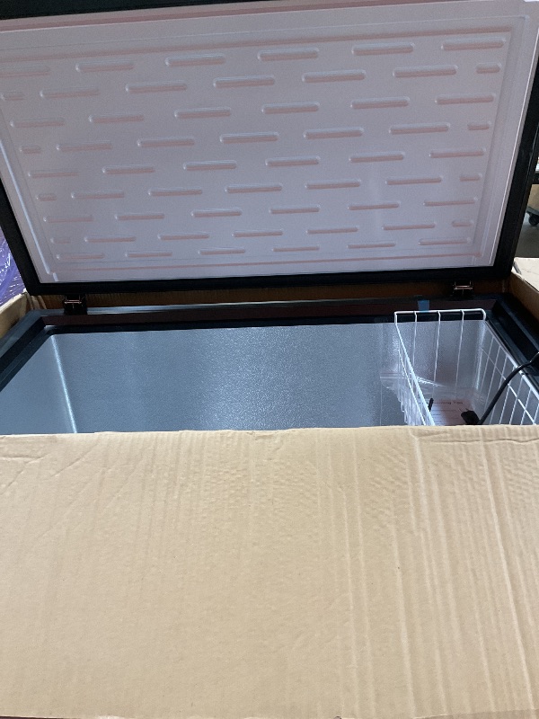 Photo 1 of *** FOR PARTS ONLY/ DAMAGED POWER CORD*** Frigidaire Chest Deep Freezer, 10 Cu. Ft. Capacity, Granita Rugged Design-Adjustable Thermostat-Removable Vinyl Coated Wire Basket-Easy Defrost Drain