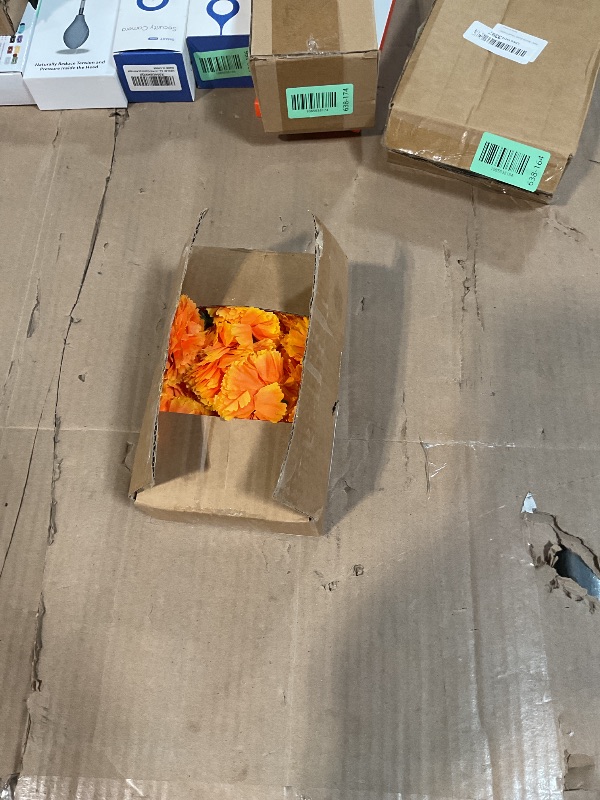 Photo 1 of 100PCS Marigold Flower Heads with Stems – Artificial Cempasuchil Flowers for Día de Los Muertos Altar, Day of The Dead Decorations, Halloween, Mexican Party, DIY Garland & Wreath Décor?Orange?