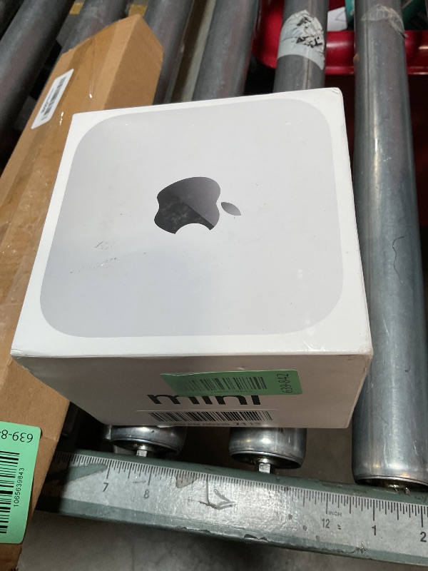 Photo 1 of ***LITTLE BIT OF SCRATCHES ****Apple 2024 Mac mini Desktop Computer with M4 chip with 10?core CPU and 10?core GPU: Built for Apple Intelligence, 16GB Unified Memory, 256GB SSD Storage, Gigabit Ethernet. Works with iPhone/iPad