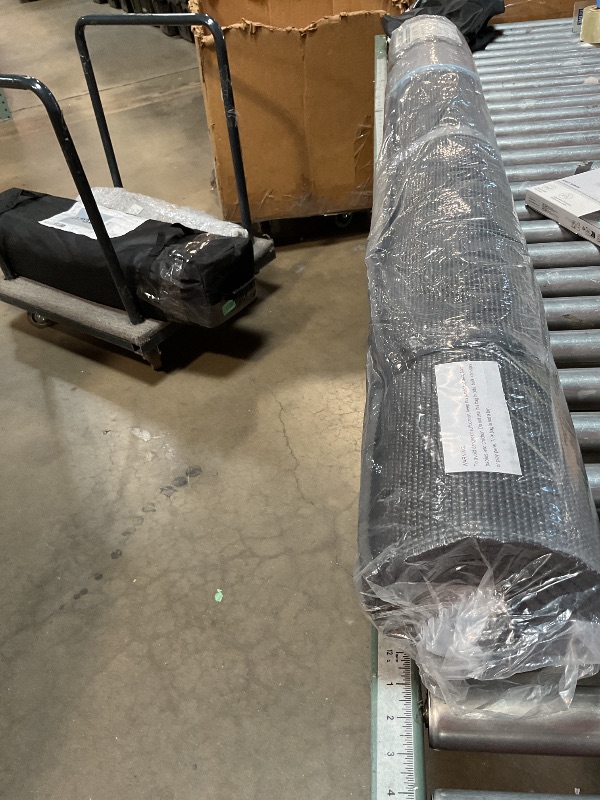 Photo 1 of 
Yoga mat 