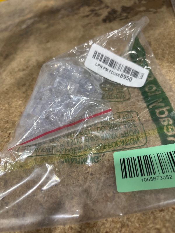 Photo 1 of 30Pcs Mirror Hanging KIT - Mirror Clips for Frameless Mirror & Wall MOUNTING - Mirror Hangers for The Wall - Mirror Holder Clips - Hangers - Clear Plastic Mirror Clips Kit for Frameless Mirrors