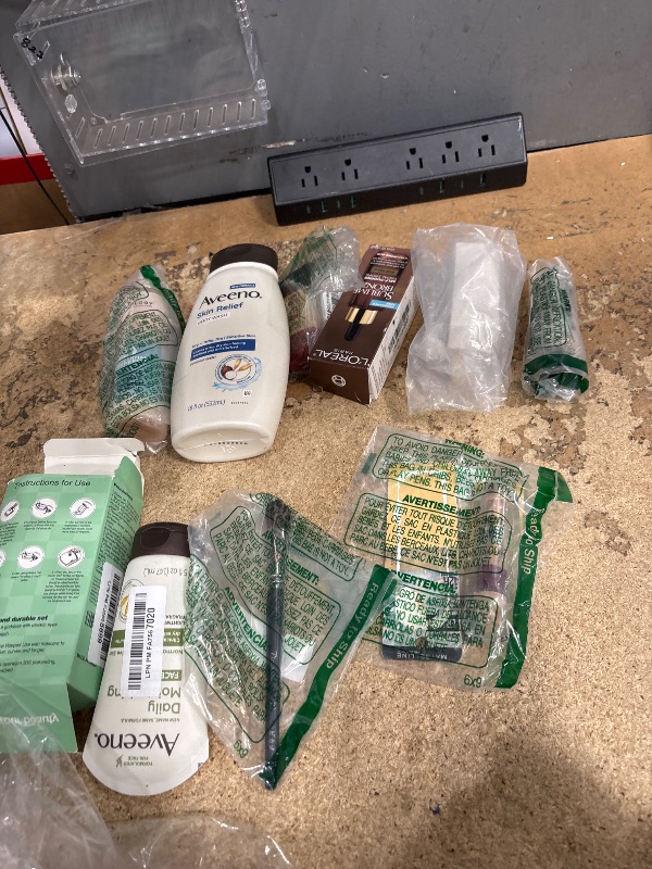 Photo 1 of 10 PIECES MISCELLANEOUS ITEMS