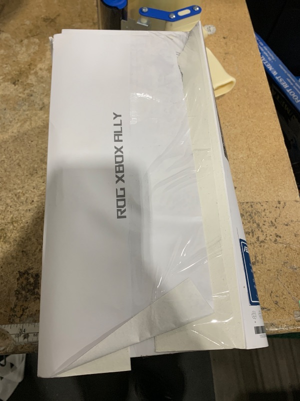 Photo 1 of ASUS ROG Xbox Ally – 7” 1080p 120Hz Touchscreen Gaming Handheld, 3-month Xbox Game Pass Premium included, AMD Ryzen Z2 A, 16GB RAM, 512GB SSD, White