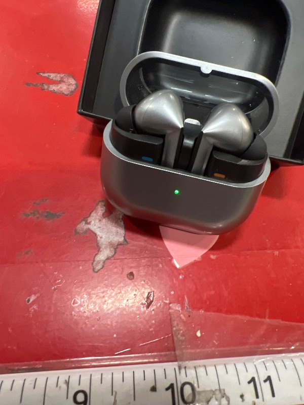 Photo 1 of *** SEE NOTES *** Samsung Galaxy Buds 3 Pro AI True Wireless Bluetooth Earbuds, Noise Cancelling, Sound Optimization, Redesigned Comfort Fit, Silver [US Version, Amazon Exclusive, 2Yr Warranty]