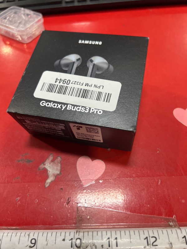 Photo 1 of *** SEE NOTES *** Samsung Galaxy Buds 3 Pro AI True Wireless Bluetooth Earbuds, Noise Cancelling, Sound Optimization, Redesigned Comfort Fit, Silver [US Version, Amazon Exclusive, 2Yr Warranty]