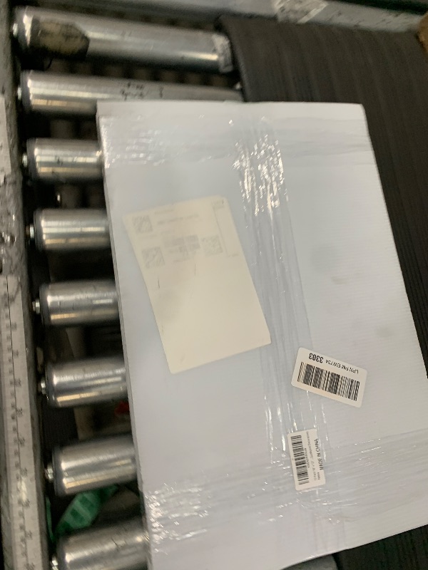 Photo 1 of 10 Pack 18'' x 12'' White Corrugated Plastic Sign Blank Board Double Sided for Garage Sale, Rent, Birthday Party, Guidepost Decorations