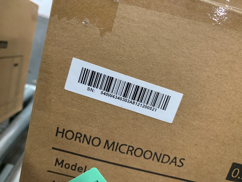 Photo 1 of ****FACTORY SEALED***BLACK+DECKER Digital Microwave Oven with Turntable Push-Button Door, Child Safety Lock, Stainless Steel, 0.9 Cu Ft