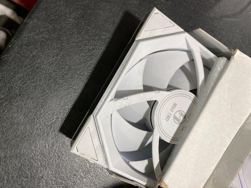 Photo 3 of Lian Li UNI Fan TL LCD Wireless 140-Single Pack(Reverse Blade)-2.4 GHz Wireless Signal 140MM ARGB Fan-Infinity Mirror-Daisy-Chain-Lighting Effects-Controller NOT Included&Required-White (14RTLLCD1W1W)