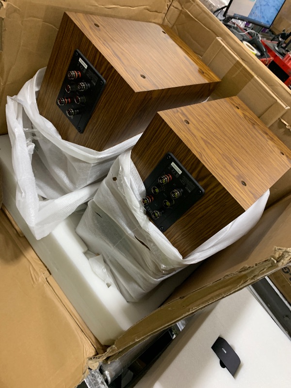 Photo 1 of **HAS MINOR DAMAGE**KEF R3 Meta (Walnut, Pair)