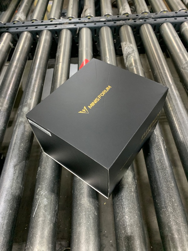 Photo 1 of MINISFORUM UM890 Pro Mini PC AMD Ryzen 9 8945HS(8C/16T, up to 5.2GHz) Barebone Version, 2xUSB4(PD 8K)|1xHDMI|1xDP Four Outputs, 2X RJ45, BT5.2 4xUSB3.2 AMD Radeon 780M Graphics Micro Computer