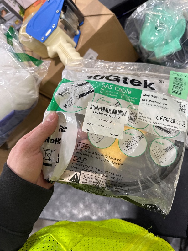 Photo 1 of 10Gtek SFF-8088 to SFF-8088 External Mini SAS HD Cable, 3G/6Gbps SAS2.0 26Pin Hybrid Cable Attached SCSI for Raid, DAS, and Servers, 100-Ohm, 1-m(3.3ft)