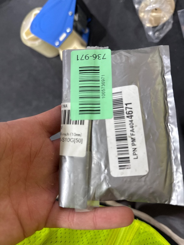 Photo 1 of 50pcs Swivel Snap Hooks Premium Metal Golden Lobster Claw Trigger Clasps for Lanyard Keychain Rings Bag Purse Tag Jewelry Making DIY Crafts Length 1.26inch(32mm) Inside Width 0.39inch(10mm)