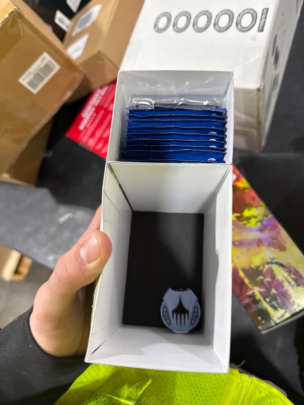 Photo 1 of Magic: The Gathering | Avatar: The Last Airbender Commander’s Bundle | Includes 1 Collector Booster, 9 Play Boosters, 5 Borderless Cards, 30 Lands + Exclusive Accessories