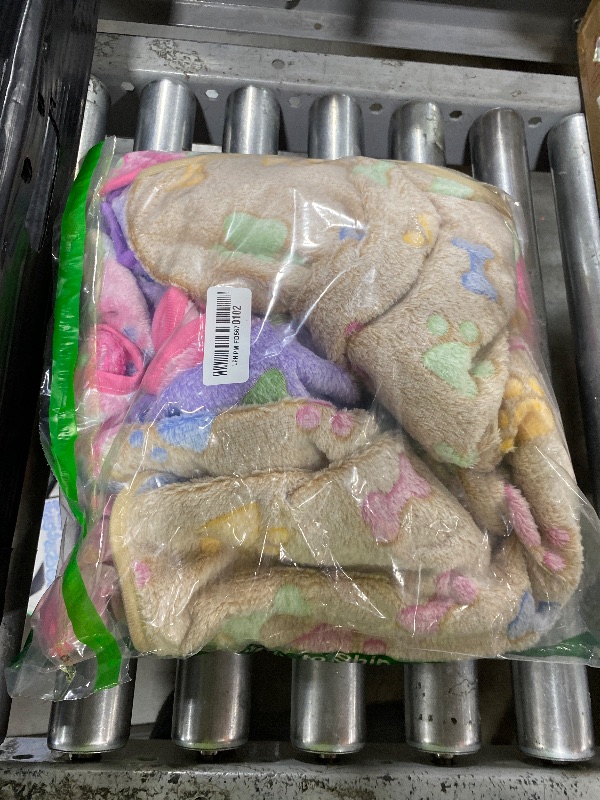 Photo 1 of 1 Pack 3 Blankets Super Soft Fluffy Cute Bone Pattern Pet Blanket Flannel Throw for Dog Puppy Cat Pink/Brown/Purple Large